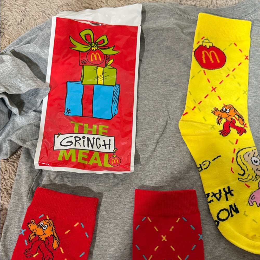 McDonald's The Grinch Meal Socks - Red and Yellow - Picture 5 of 8